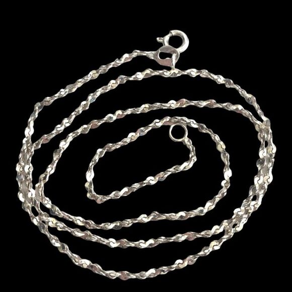 GB# Beautiful Twisted Sterling 925 Silver Necklace - Picture 1 of 10
